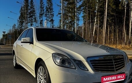 Mercedes-Benz E-Класс, 2010 год, 1 300 000 рублей, 2 фотография