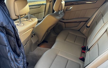 Mercedes-Benz E-Класс, 2010 год, 1 300 000 рублей, 7 фотография