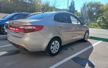 KIA Rio III рестайлинг, 2011 год, 730 000 рублей, 3 фотография