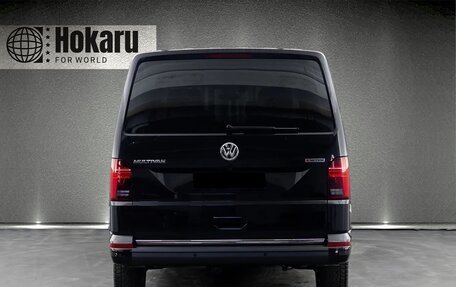 Volkswagen Multivan T6 рестайлинг, 2020 год, 6 500 000 рублей, 2 фотография