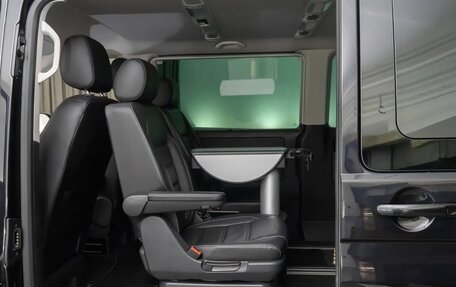 Volkswagen Multivan T6 рестайлинг, 2020 год, 6 500 000 рублей, 17 фотография