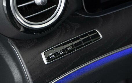 Mercedes-Benz E-Класс AMG, 2019 год, 5 777 314 рублей, 23 фотография