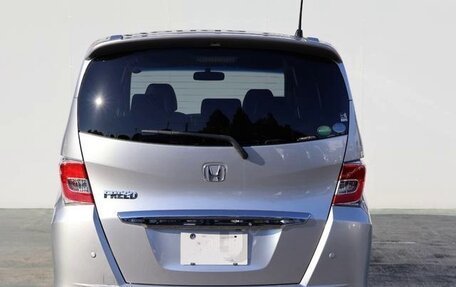Honda Freed I, 2016 год, 746 000 рублей, 6 фотография