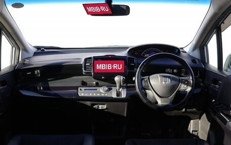 Honda Freed I, 2016 год, 746 000 рублей, 15 фотография