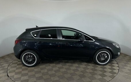 Opel Astra J, 2011 год, 650 000 рублей, 4 фотография