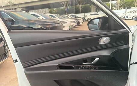 Hyundai Elantra, 2023 год, 1 590 000 рублей, 3 фотография