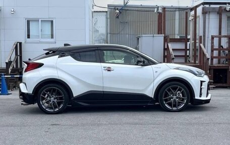 Toyota C-HR I рестайлинг, 2021 год, 1 659 000 рублей, 2 фотография