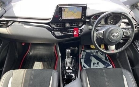 Toyota C-HR I рестайлинг, 2021 год, 1 659 000 рублей, 11 фотография