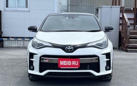 Toyota C-HR I рестайлинг, 2021 год, 1 659 000 рублей, 7 фотография