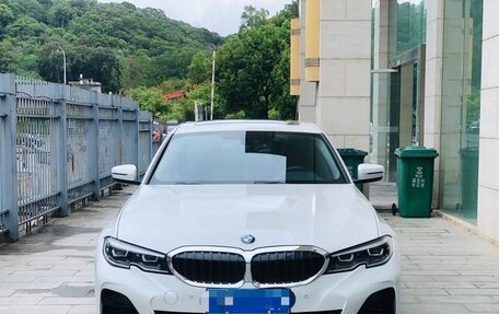 BMW 3 серия, 2021 год, 3 000 000 рублей, 2 фотография