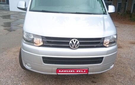 Volkswagen Caravelle T5, 2014 год, 1 849 900 рублей, 3 фотография