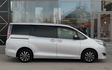 Toyota Esquire I, 2019 год, 2 500 000 рублей, 4 фотография