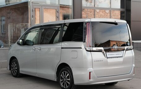 Toyota Esquire I, 2019 год, 2 500 000 рублей, 7 фотография