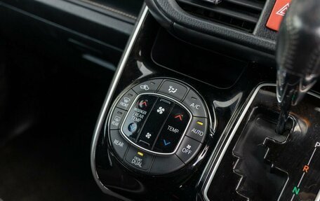 Toyota Esquire I, 2019 год, 2 500 000 рублей, 17 фотография