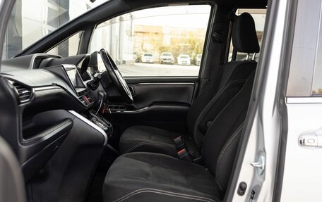 Toyota Esquire I, 2019 год, 2 500 000 рублей, 22 фотография