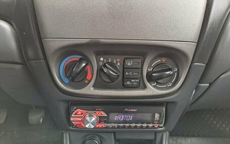Nissan Almera, 2005 год, 295 000 рублей, 18 фотография