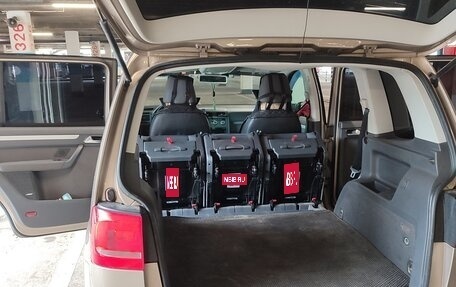 Volkswagen Touran III, 2013 год, 1 180 000 рублей, 20 фотография