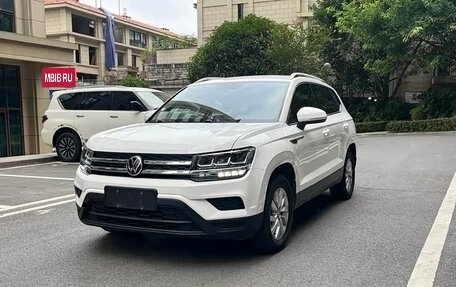 Volkswagen Tharu, 2021 год, 1 400 000 рублей, 3 фотография