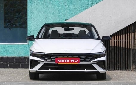 Hyundai Elantra, 2025 год, 2 050 000 рублей, 2 фотография