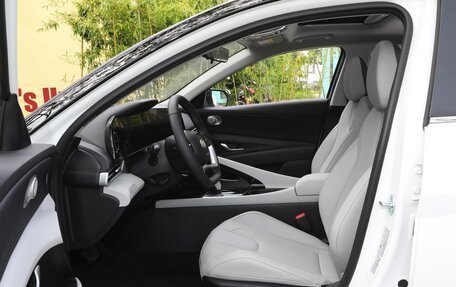 Hyundai Elantra, 2025 год, 2 050 000 рублей, 11 фотография