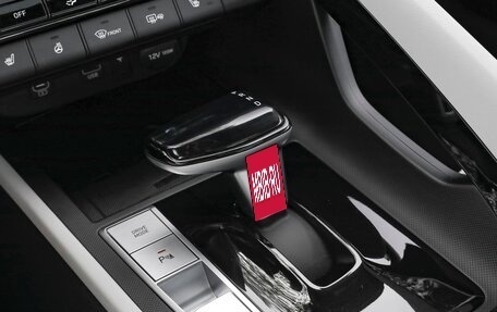Hyundai Elantra, 2025 год, 2 050 000 рублей, 24 фотография