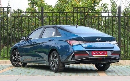 Hyundai Elantra, 2025 год, 2 050 000 рублей, 5 фотография