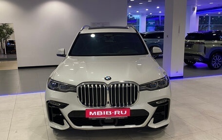 BMW X7, 2022 год, 10 815 000 рублей, 3 фотография