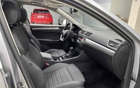 Skoda Superb III рестайлинг, 2022 год, 2 200 000 рублей, 13 фотография