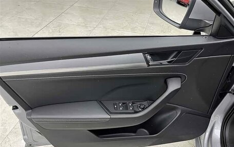 Skoda Superb III рестайлинг, 2022 год, 2 200 000 рублей, 14 фотография
