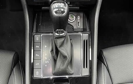 Skoda Superb III рестайлинг, 2022 год, 2 200 000 рублей, 19 фотография
