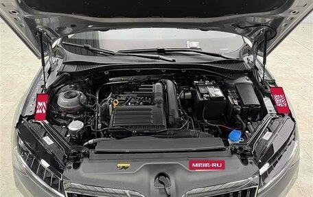 Skoda Superb III рестайлинг, 2022 год, 2 200 000 рублей, 9 фотография