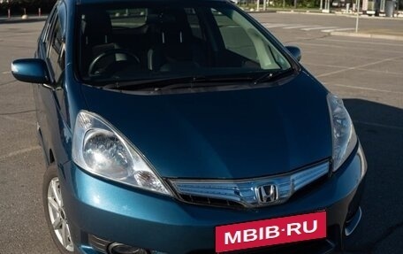 Honda Fit Shuttle I рестайлинг, 2011 год, 870 000 рублей, 2 фотография