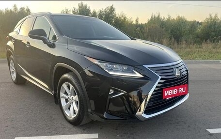 Lexus RX IV рестайлинг, 2017 год, 3 850 000 рублей, 5 фотография