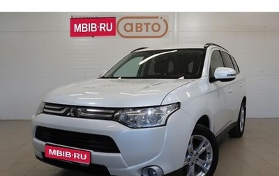 Mitsubishi Outlander III рестайлинг 3, 2013 год, 1 499 000 рублей, 1 фотография