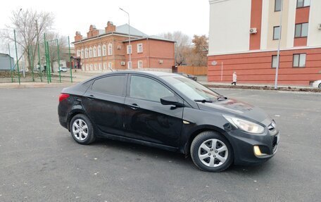 Hyundai Solaris II рестайлинг, 2014 год, 530 000 рублей, 3 фотография