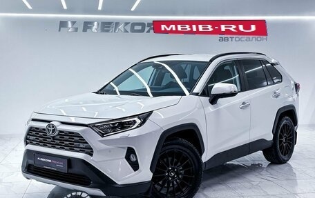 Toyota RAV4, 2020 год, 3 599 000 рублей, 1 фотография