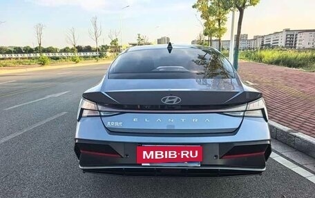 Hyundai Elantra, 2023 год, 1 400 000 рублей, 16 фотография