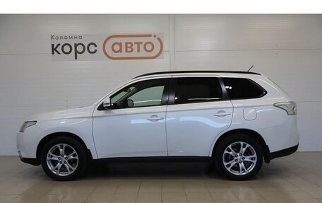 Mitsubishi Outlander III рестайлинг 3, 2013 год, 1 499 000 рублей, 2 фотография