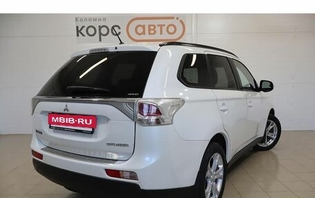 Mitsubishi Outlander III рестайлинг 3, 2013 год, 1 499 000 рублей, 3 фотография