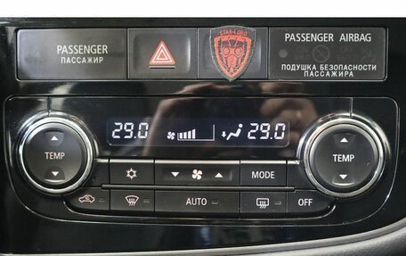 Mitsubishi Outlander III рестайлинг 3, 2013 год, 1 499 000 рублей, 11 фотография