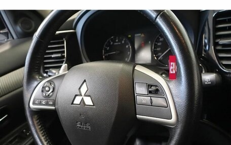 Mitsubishi Outlander III рестайлинг 3, 2013 год, 1 499 000 рублей, 8 фотография