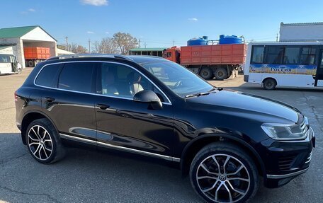 Volkswagen Touareg III, 2015 год, 2 700 000 рублей, 3 фотография