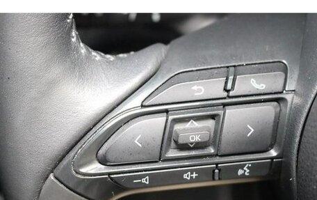 Toyota Yaris Cross, 2022 год, 1 614 000 рублей, 24 фотография