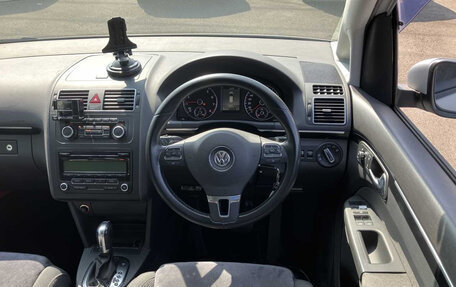 Volkswagen Touran III, 2011 год, 775 000 рублей, 5 фотография