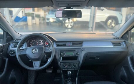 Skoda Rapid I, 2015 год, 950 000 рублей, 9 фотография