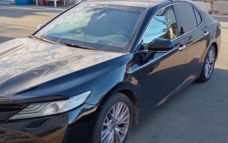 Toyota Camry, 2020 год, 3 800 000 рублей, 6 фотография