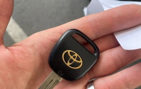 Toyota Platz, 2000 год, 390 000 рублей, 6 фотография