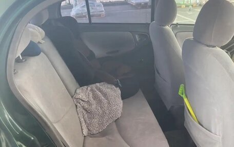 Toyota Platz, 2000 год, 390 000 рублей, 7 фотография