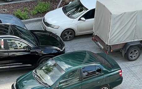 Toyota Platz, 2000 год, 390 000 рублей, 20 фотография