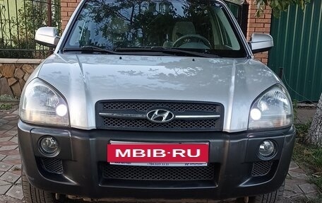 Hyundai Tucson III, 2005 год, 950 000 рублей, 2 фотография
